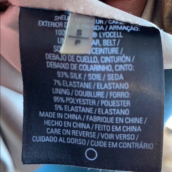 Elie Tahari lined funky back draped wrap vest🦋 - Picture 3 of 9